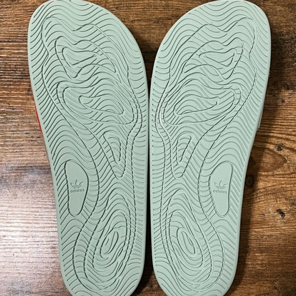 NWT Unisex Adidas x Pharrell Williams Chancletas HU Slides - Picture 9 of 12